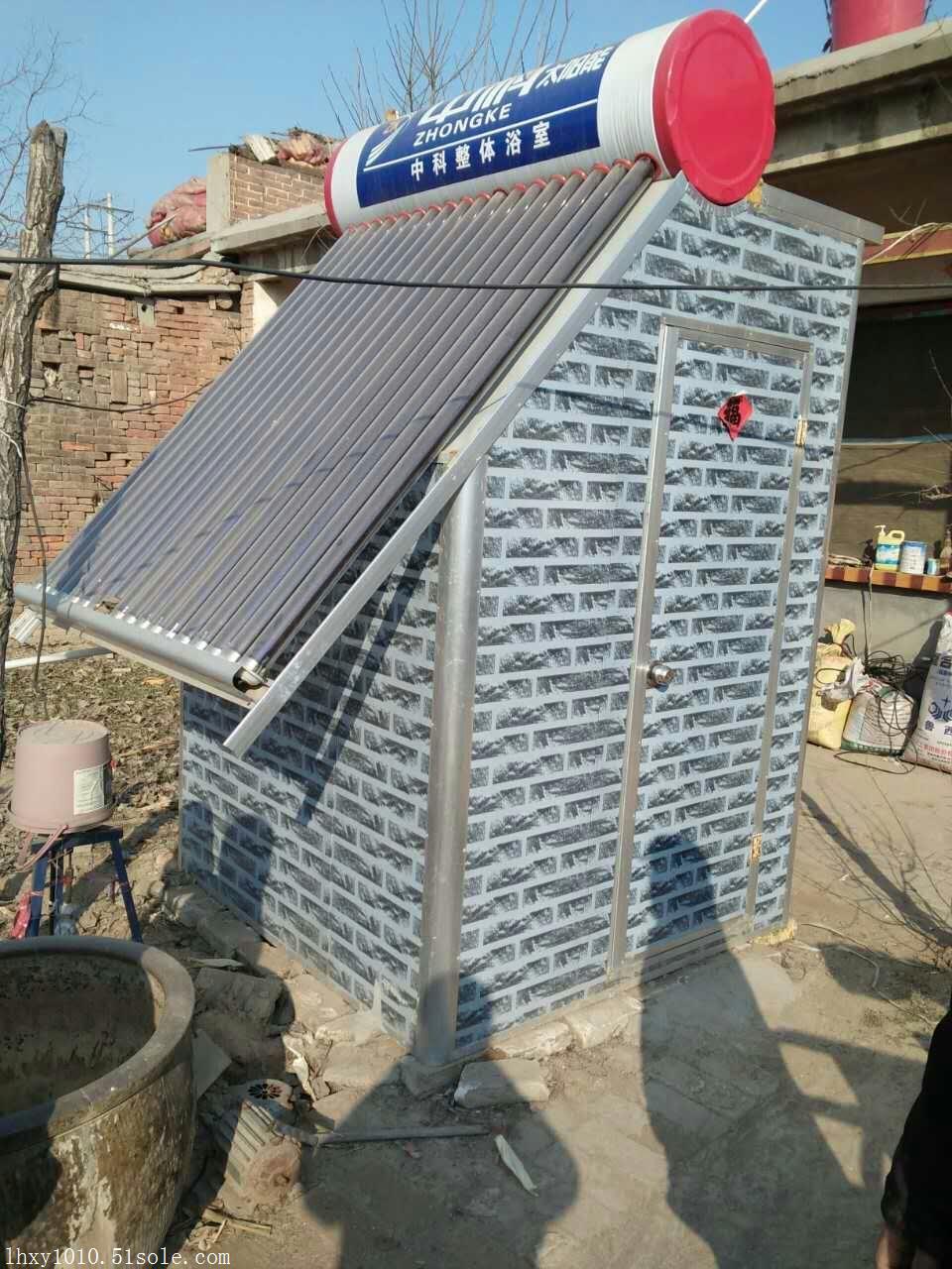 太阳能整体浴房太阳能小屋整体浴室