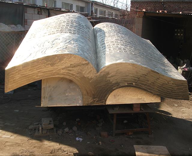 广东东莞铸铜雕塑厂家订做城市校园广场摆件书本铸铜雕塑