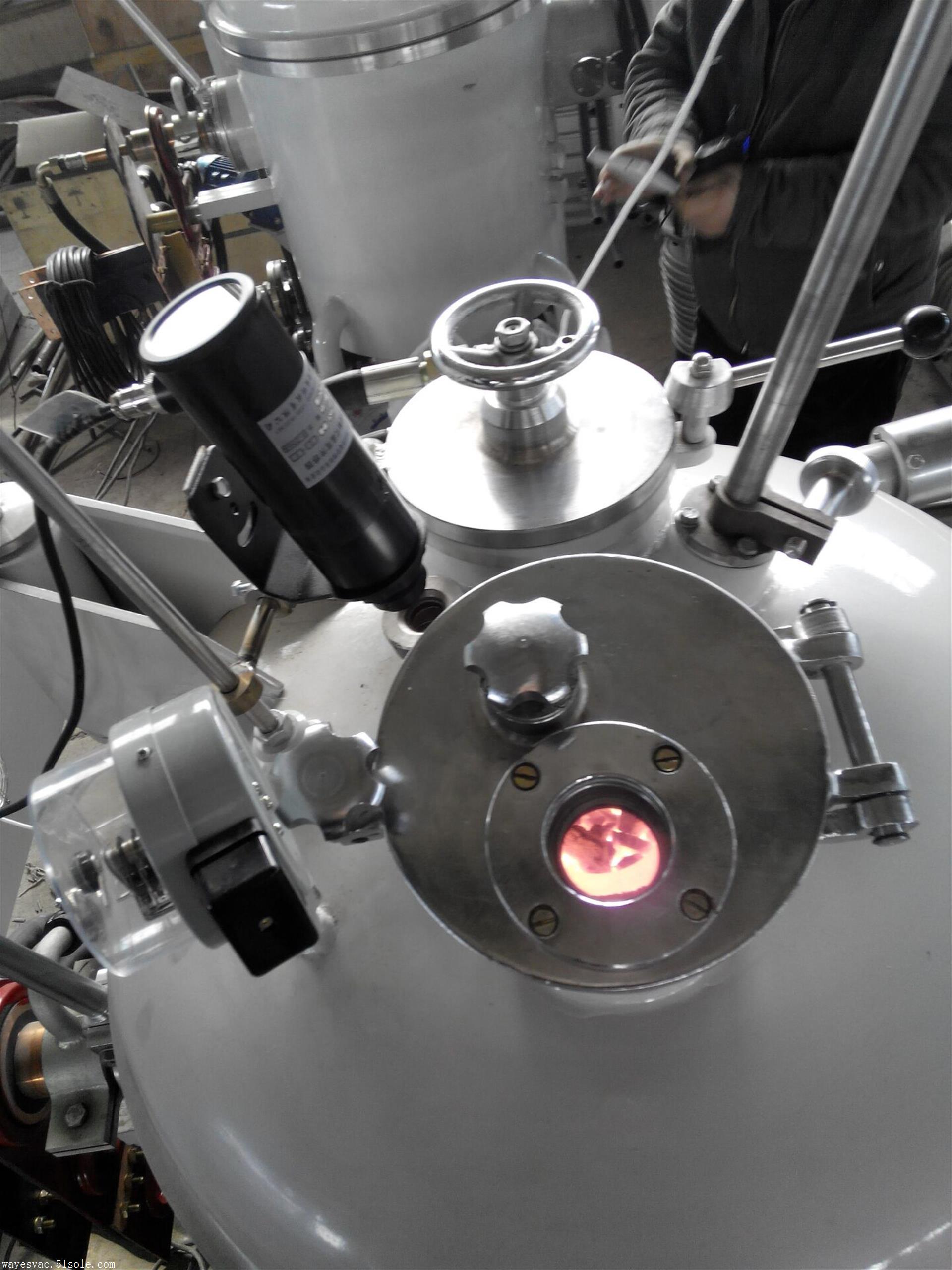 维意真空2000度真空感应熔炼炉